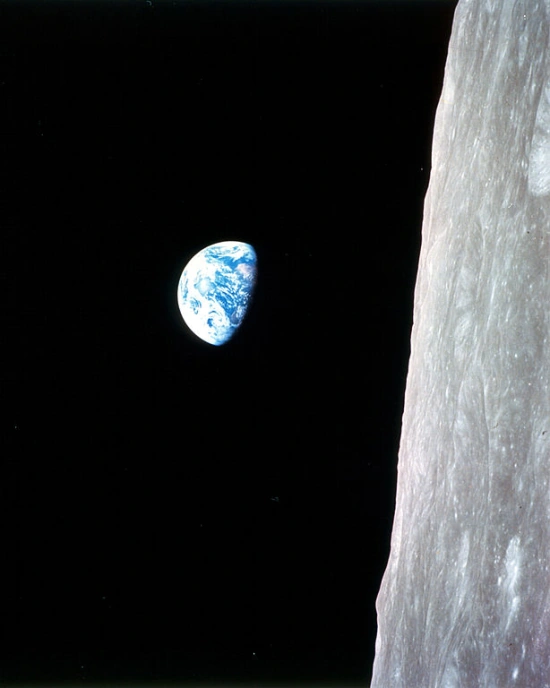 A picture of earthrise, seen from lunar orbit.